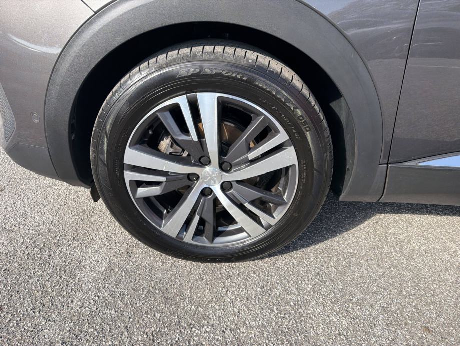 PEUGEOT 3008 2022 • PREMIUM jamstvo • AutoZubak Rabljena, fotografija 16