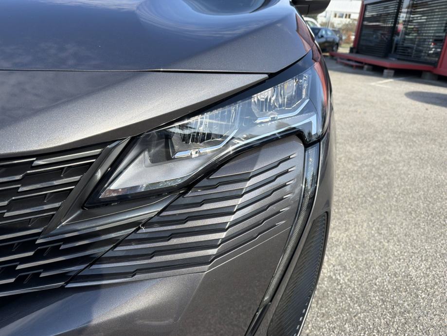 PEUGEOT 3008 2022 • PREMIUM jamstvo • AutoZubak Rabljena, fotografija 17