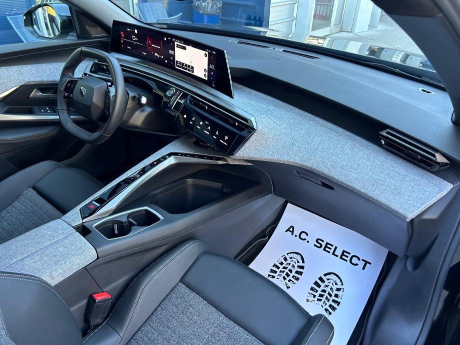 Peugeot 3008 ALLURE HYBRID 145 - 11.998 km - REZERVIRAN!!!, fotografija 15