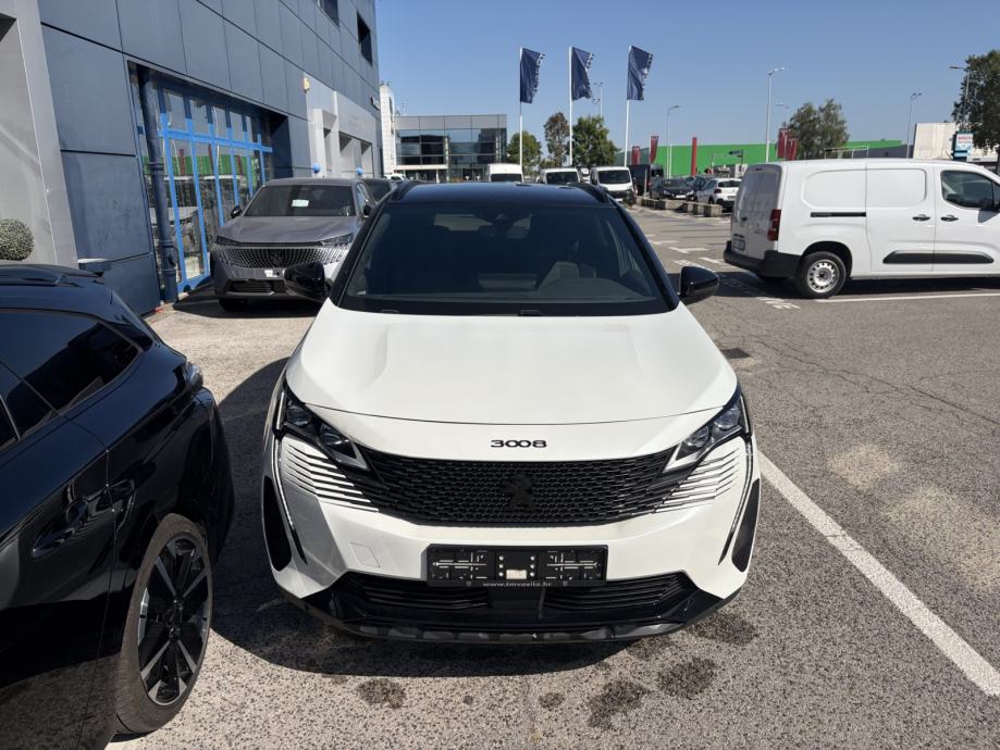 PEUGEOT 3008 GT 1,2 HYBRID 136 DCS6, fotografija 2
