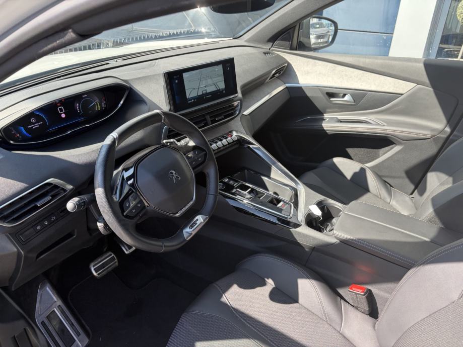 PEUGEOT 3008 GT 1,2 HYBRID 136 DCS6, fotografija 8