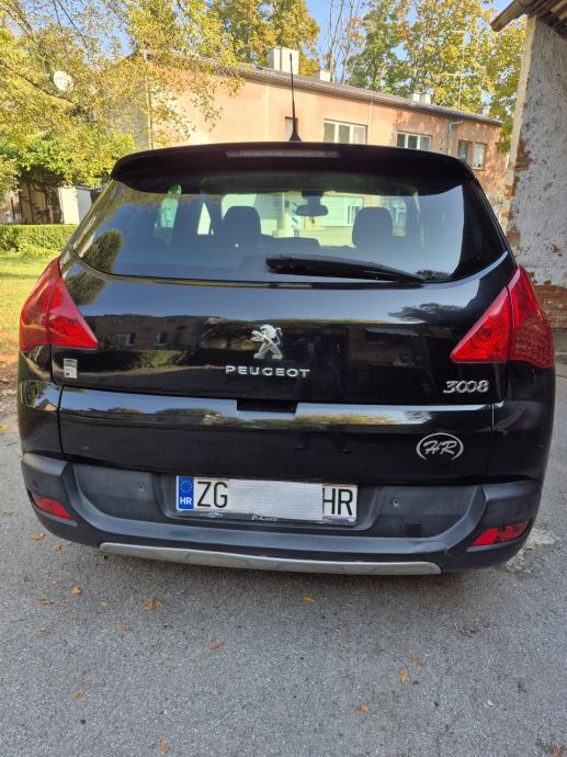 Peugeot 3008 Hybrid4 2,0 HDi automatik, fotografija 7