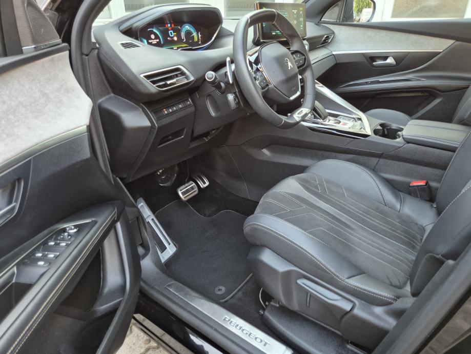 Peugeot 3008 HYBRID4 300 e-EAT8 GT Pack, fotografija 12