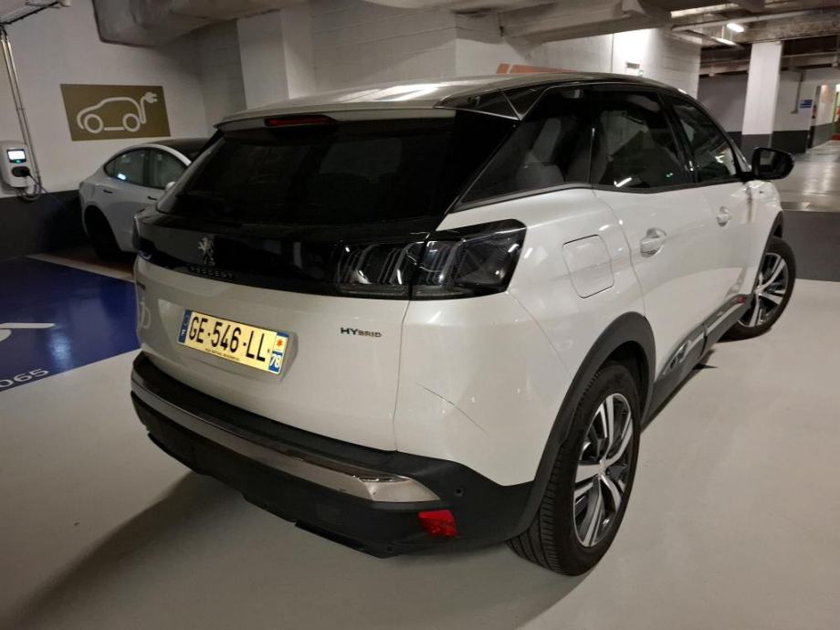 Peugeot 3008 PHEV,225KS automatik, do registracije 15950€, fotografija 2