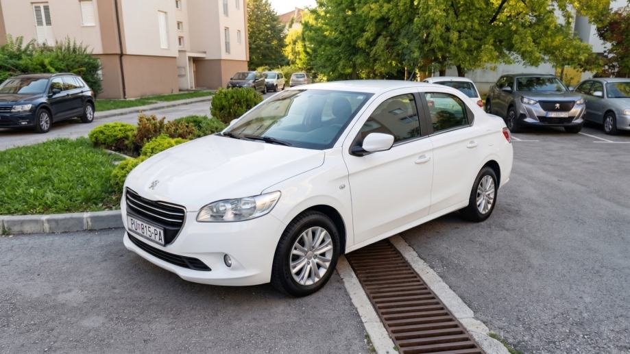 Peugeot 301