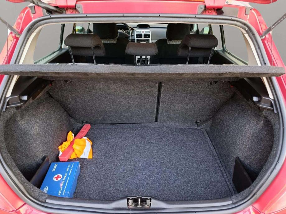 Peugeot 307 1,4 16V X, fotografija 13