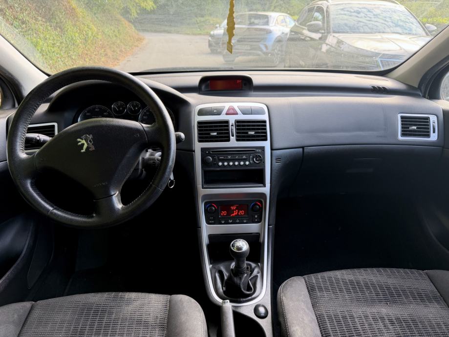 PEUGEOT 307 1.6 HDi 90 KS – 2007. god, 5 vrata, alu felge, fotografija 6