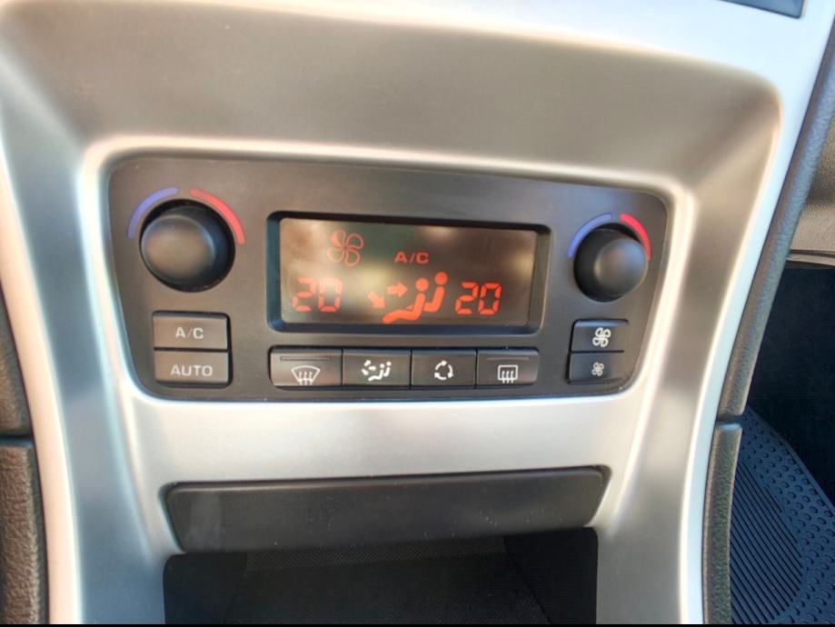 Peugeot 307 1,6 16V, fotografija 12