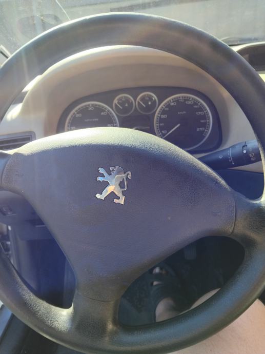 Peugeot 307 2,0 HDi, fotografija 8