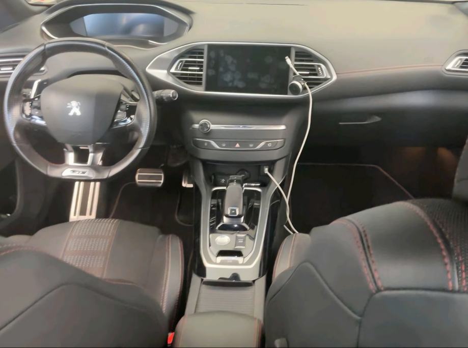 Peugeot 308 1,2 EAT8 ● GT-LINE ● VIRTUAL - LED - KAMERA ● 89.000 km, fotografija 7