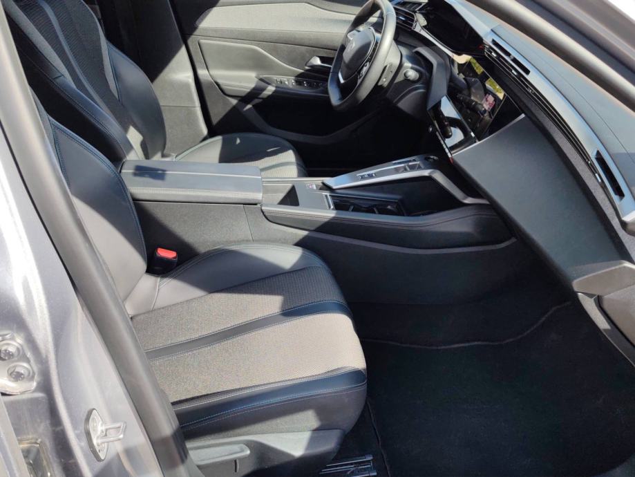 PEUGEOT 308 1.2 PureTech 130 KS ALLURE AUTOMATIK *VOZILO S JAMSTVOM*, fotografija 13