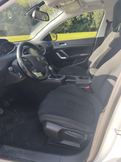 Peugeot 308 1,2 VTi, fotografija 6