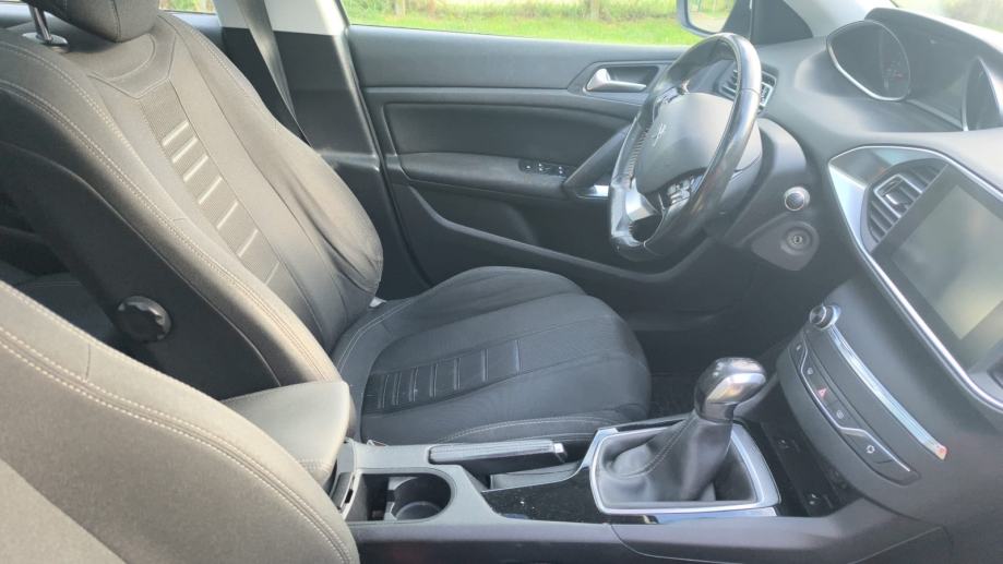 Peugeot 308 1,2 VTi, fotografija 7