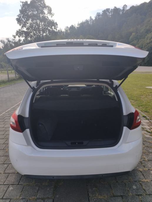 Peugeot 308 1,2 VTi, fotografija 8