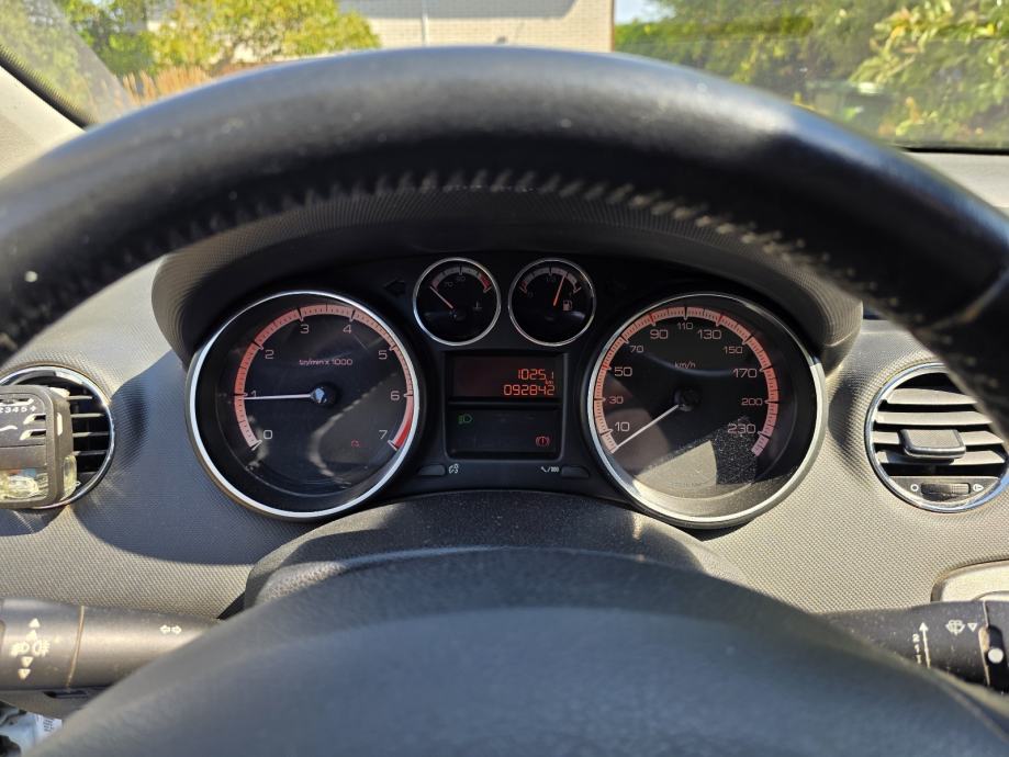 Peugeot 308 1,4 16V VTi,prvi vl. kupljen u hr,top stanje!!!, pogled izvana - slika 5