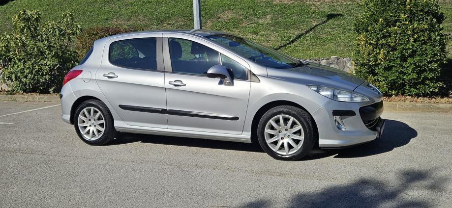Peugeot 308 1.4i 105 000 KILOMETARA NIJE UVOZ, fotografija 5