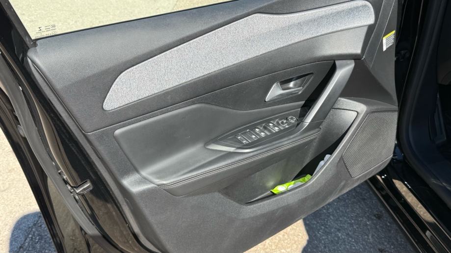 Peugeot 308 1,5 automatik, fotografija 4