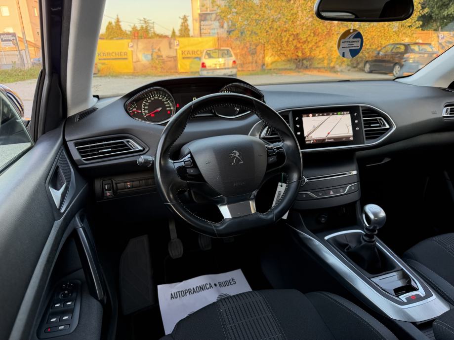 Peugeot 308 1,5 BlueHDi ALLURE -POTVRDA KM/JAMSTVO-NAVI-LED-MOD.2020, fotografija 20