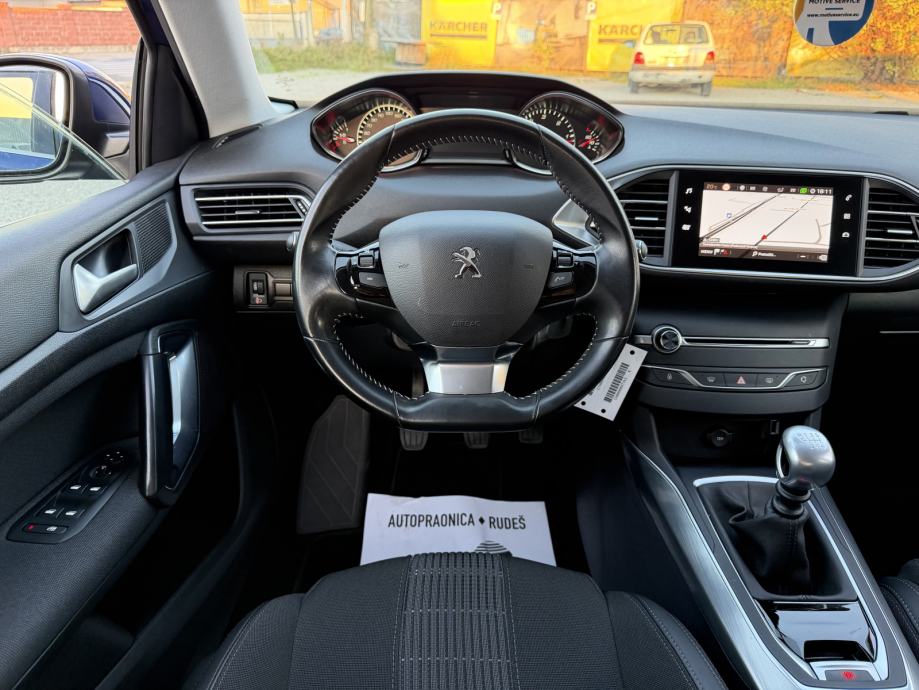 Peugeot 308 1,5 BlueHDi ALLURE -POTVRDA KM/JAMSTVO-NAVI-LED-MOD.2020, fotografija 19