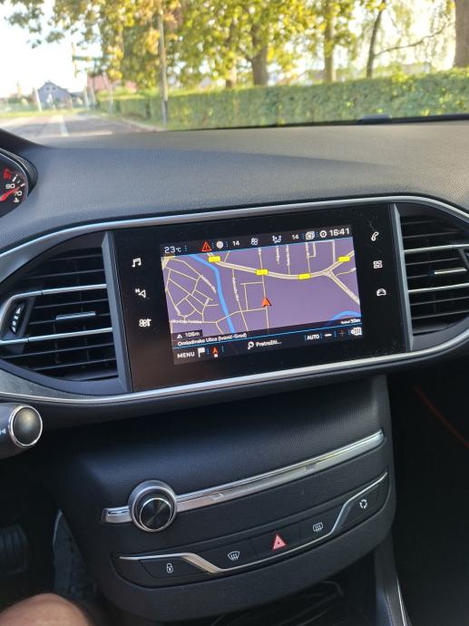 Peugeot 308 1,5 BlueHDi Alure, fotografija 7