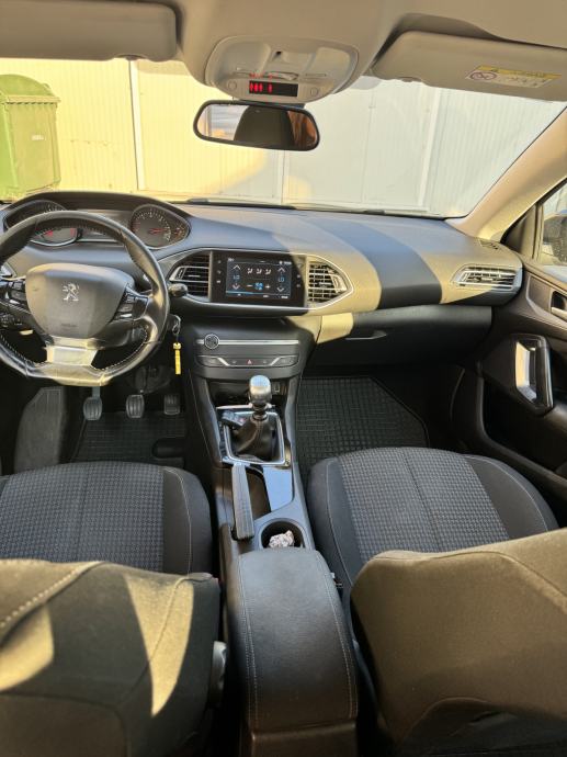 Peugeot 308 1,5 BlueHDi, fotografija 7