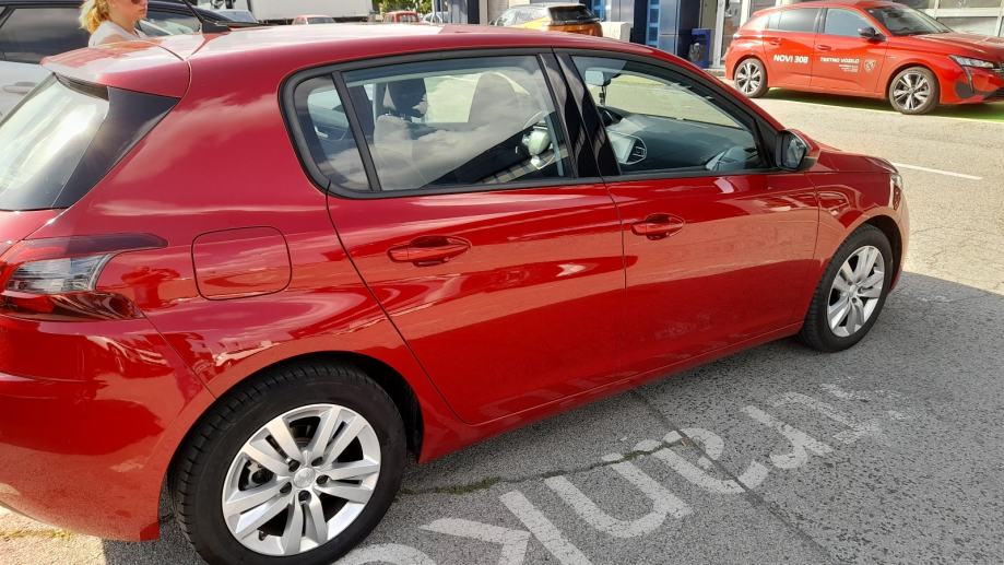 Peugeot 308 1,5 BlueHDi, fotografija 12