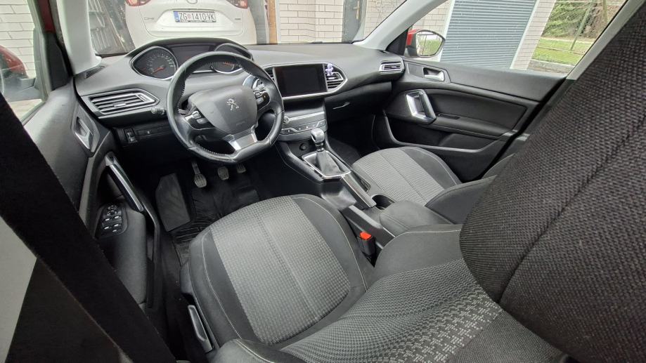 Peugeot 308 1,5 BlueHDi, fotografija 15