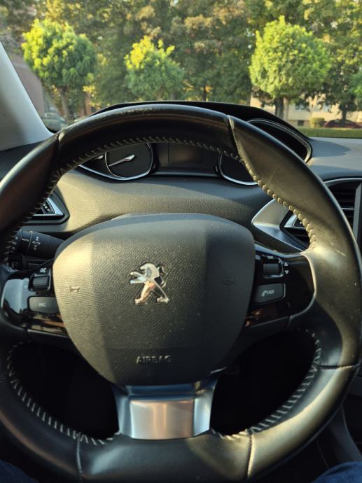 Peugeot 308 1,5 BlueHDi, fotografija 9