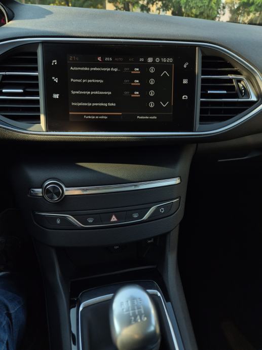 Peugeot 308 1,5 BlueHDi, fotografija 7