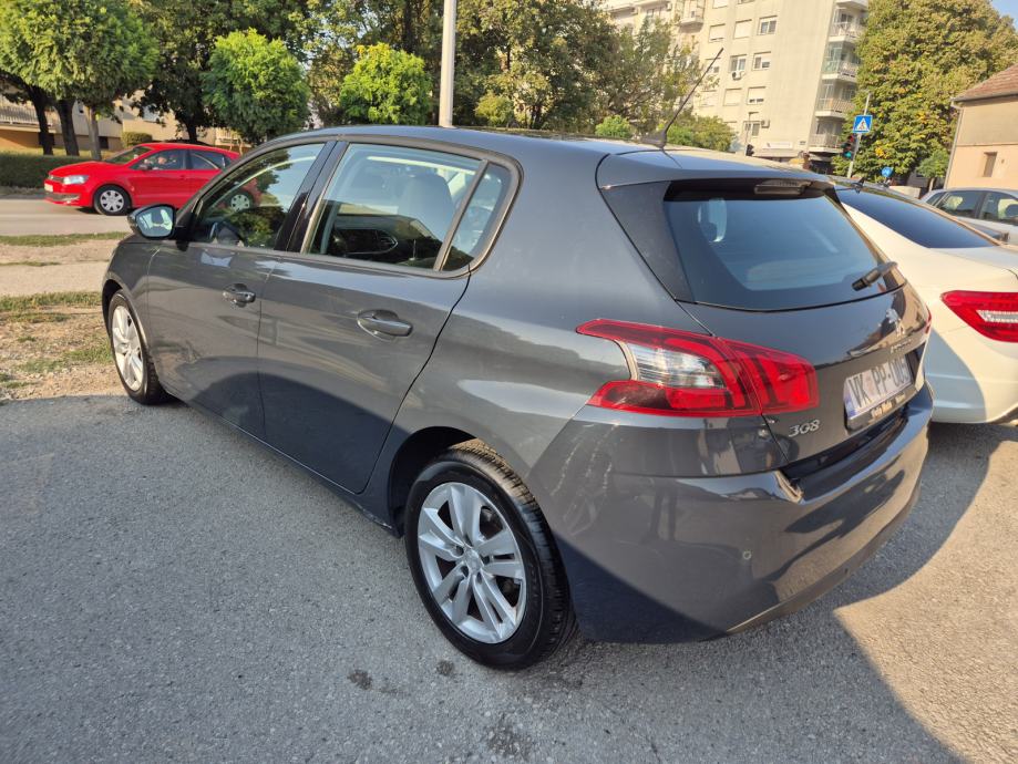 Peugeot 308 1,5 BlueHDi, fotografija 18