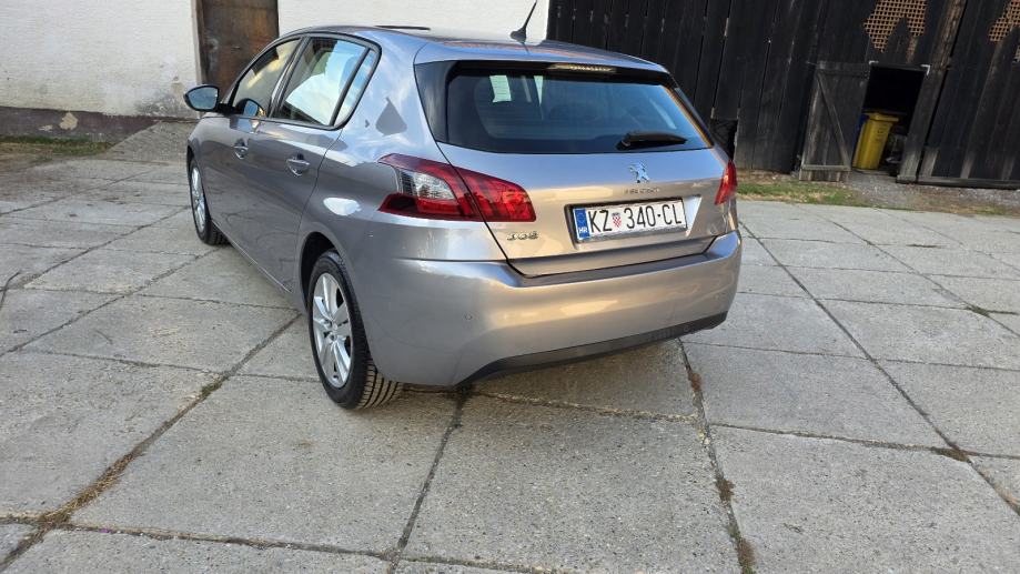 Peugeot 308 1,5 BlueHDi, fotografija 3