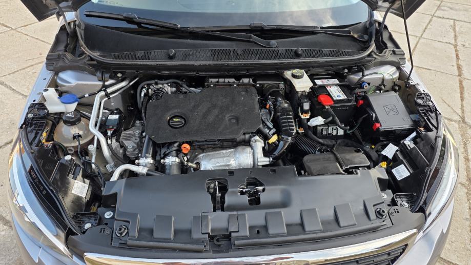 Peugeot 308 1,5 BlueHDi, fotografija 13