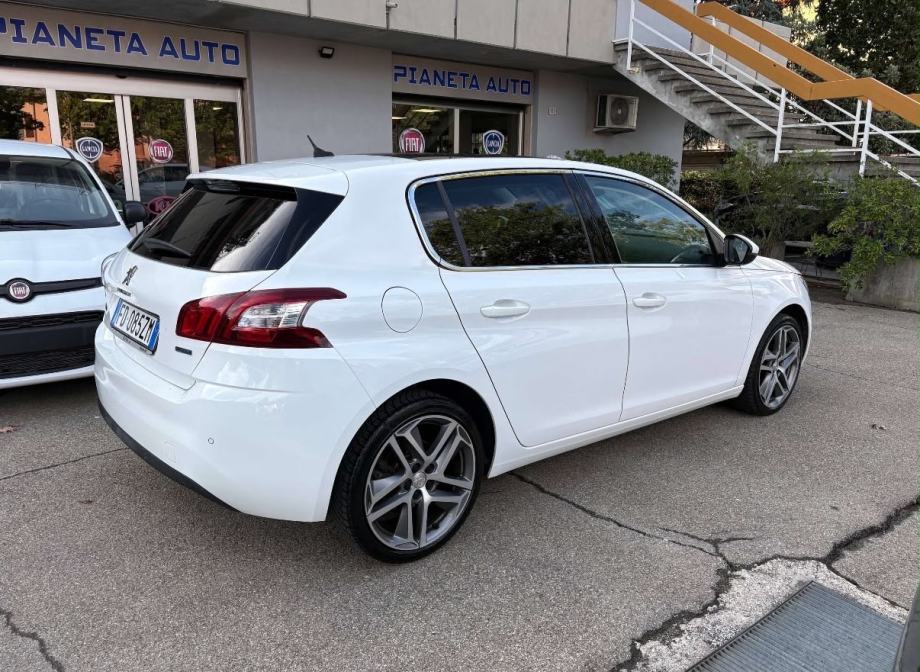 Peugeot 308 1,6 BlueHDi ALLUR PANORAMSKI KROV/NAVI.LED., fotografija 3