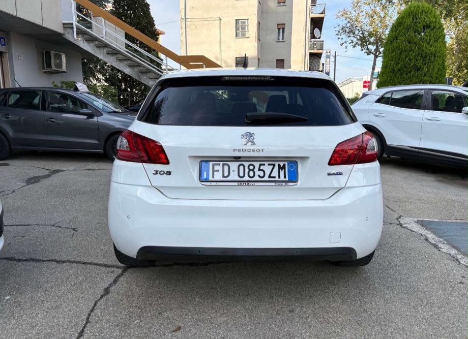 Peugeot 308 1,6 BlueHDi ALLUR PANORAMSKI KROV/NAVI.LED., fotografija 6