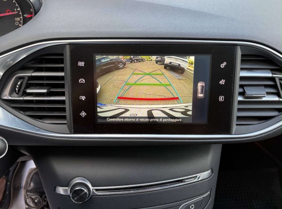 Peugeot 308 1,6 BlueHDi ALLUR PANORAMSKI KROV/NAVI.LED., fotografija 10