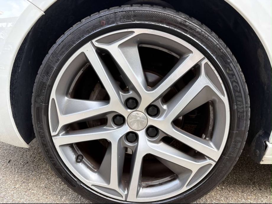 Peugeot 308 1,6 BlueHDi ALLUR PANORAMSKI KROV/NAVI.LED., fotografija 13