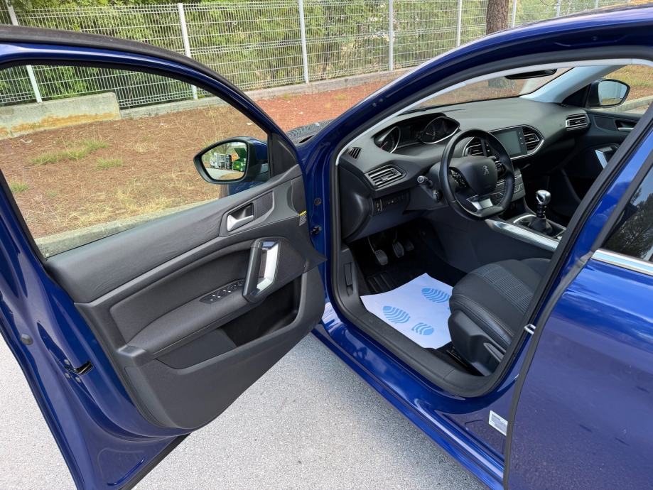 Peugeot 308 1,6 BlueHDi ALLURE OPREMA!!!, fotografija 19