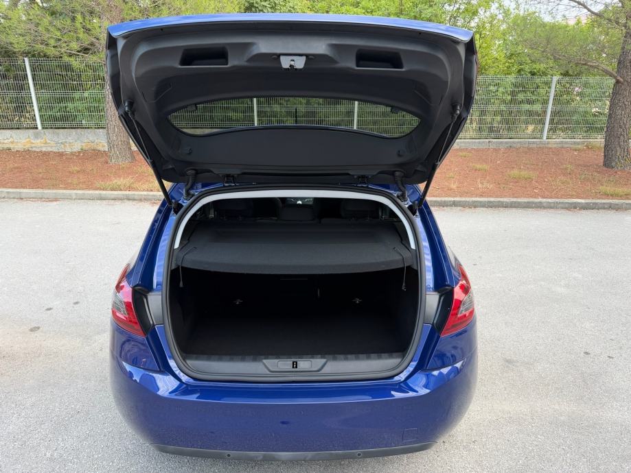 Peugeot 308 1,6 BlueHDi ALLURE OPREMA!!!, fotografija 20