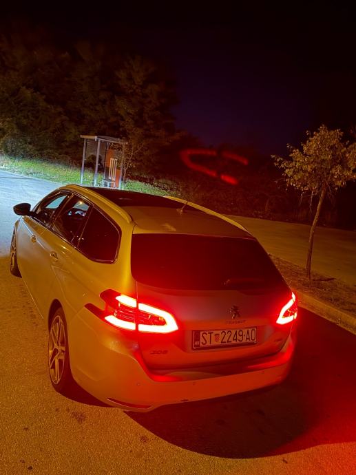 Peugeot 308 1,6 BlueHDi automatik, fotografija 2