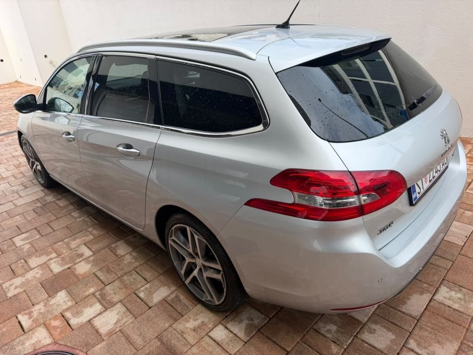 Peugeot 308 1,6 BlueHDi automatik, fotografija 6