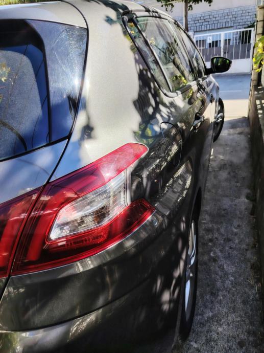 Peugeot 308 1,6 BlueHDi automatik, fotografija 13