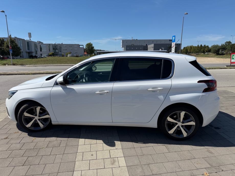 Peugeot 308 1,6 BlueHDi, fotografija 4
