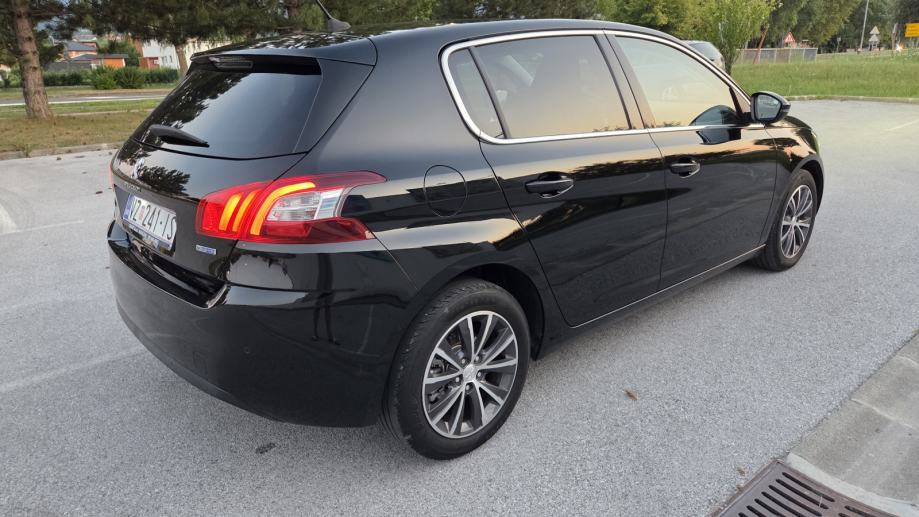 Peugeot 308 1,6 BlueHDi, fotografija 4