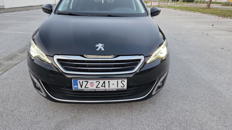 Peugeot 308 1,6 BlueHDi, fotografija 2