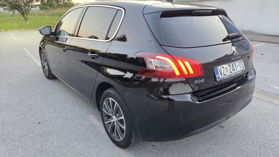 Peugeot 308 1,6 BlueHDi, fotografija 6