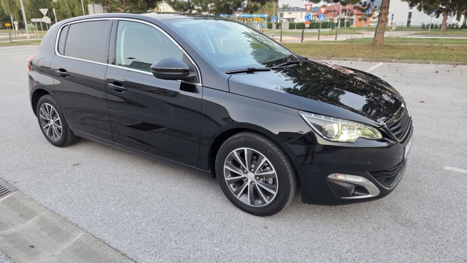 Peugeot 308 1,6 BlueHDi, fotografija 3