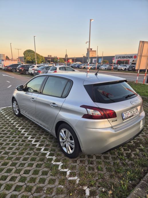 Peugeot 308 1,6 BlueHDi, fotografija 3