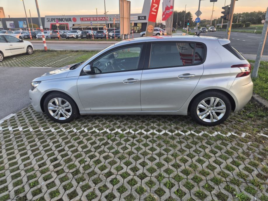 Peugeot 308 1,6 BlueHDi, fotografija 6