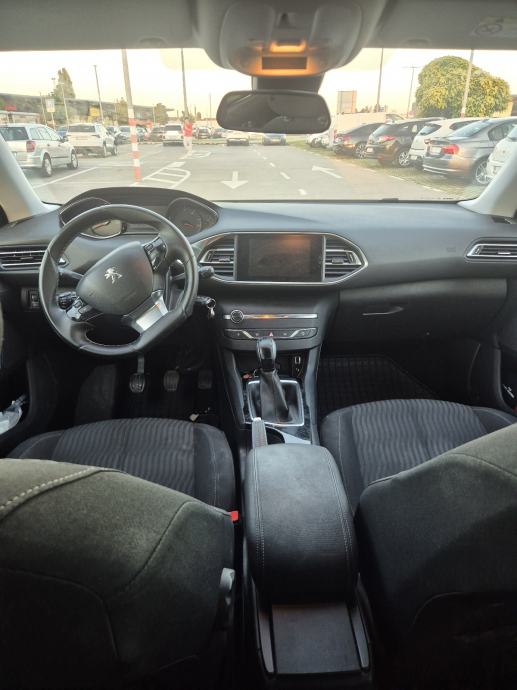Peugeot 308 1,6 BlueHDi, fotografija 7