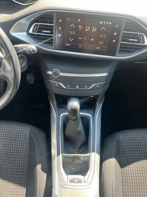 Peugeot 308 1.6 BlueHDI, fotografija 12